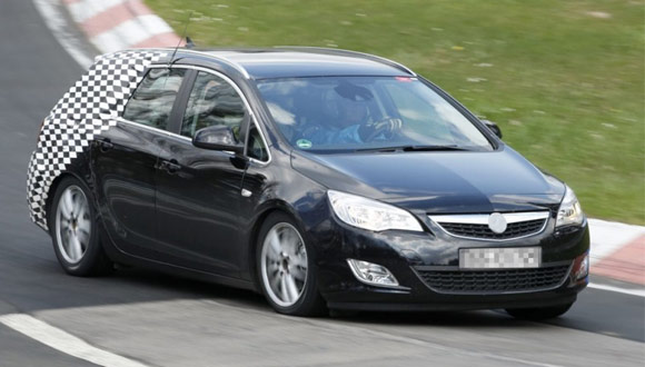 Opel Astra Sports Tourer - ilustracija i špijunske fotke