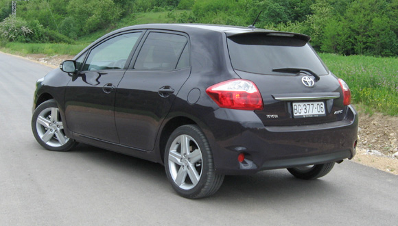 Testirali smo: Toyota Auris 1.6 Valvematic Sport