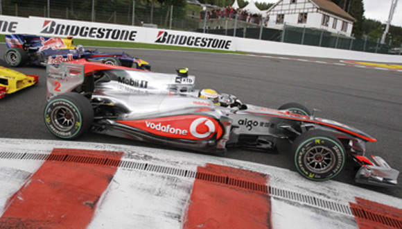 F1 VN Belgije - Lewis Hamilton dobrim startom do pobede
