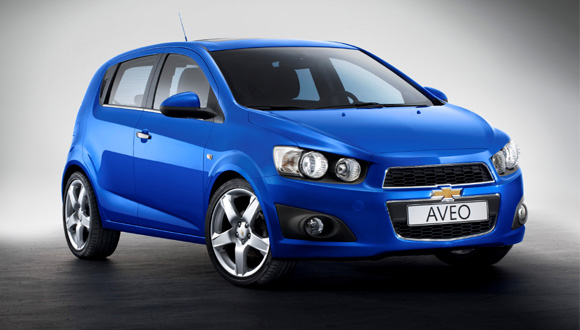Novi Chevrolet Aveo unosi “hot-heč“ stil u segment malih automobila