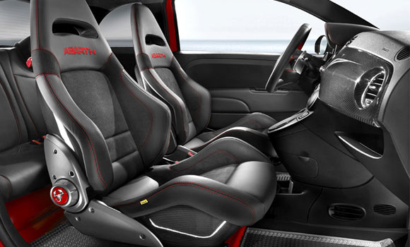 Abarth 695 Tributo Ferrari za Alonsa i Massu