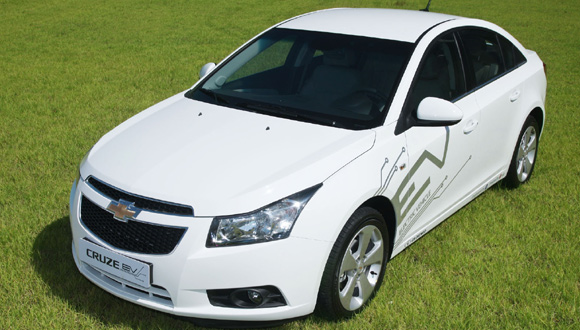 GM nastavlja razvoj vozila na električni pogon