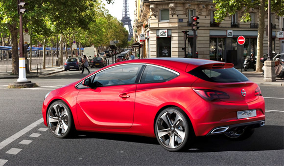 Konceptualni automobil Opel GTC Paris: oličenje strasti u pokretu