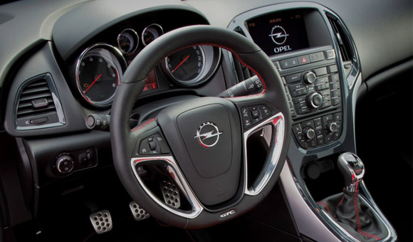 Konceptualni automobil Opel GTC Paris: oličenje strasti u pokretu