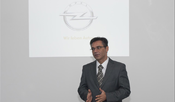 Opel dan u centru NAVAK
