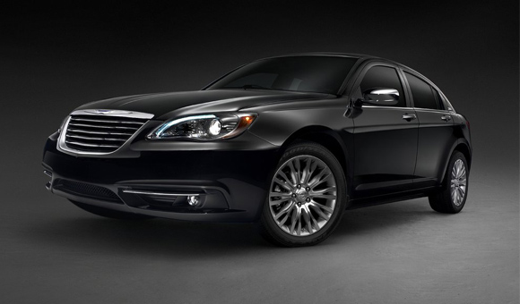 Sebring je mrtav, živeo Chrysler 200!