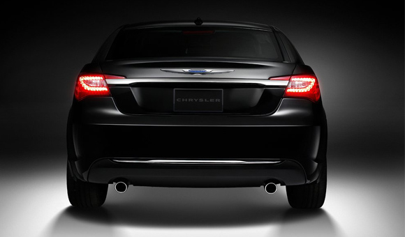 Sebring je mrtav, živeo Chrysler 200!