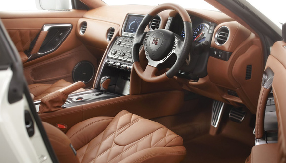 Unapređen Nissan GT-R za 2011. godinu