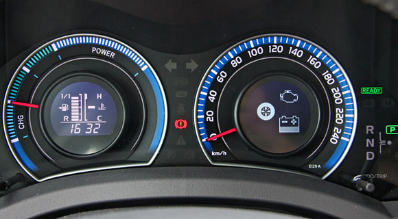 Toyota Auris Hybrid stigla u Srbiju, cene poznate!
