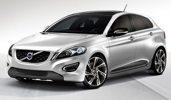 Volvo C30 2012: napad na VW Golf