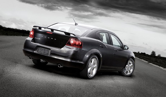 Dodge Avenger 2011: Novi dizajn, menjač i motori