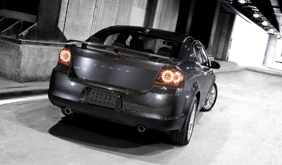 Dodge Avenger 2011: Novi dizajn, menjač i motori