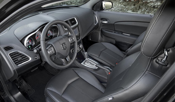 Dodge Avenger 2011: Novi dizajn, menjač i motori