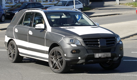Mercedes ML 63 AMG 2012: špijunske fotografije