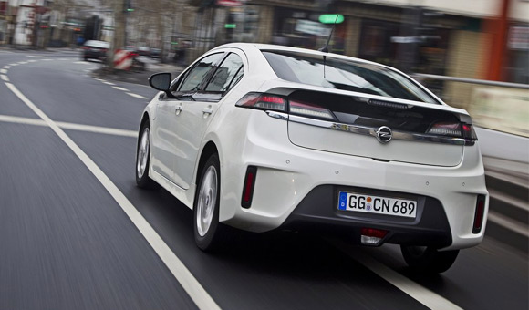 Opel Ampera – električni automobil sa cenom od od 42,900 eura