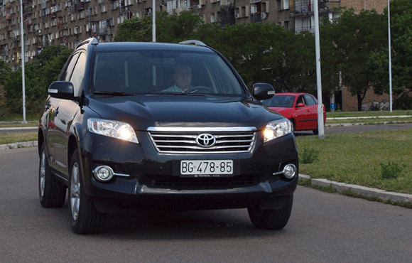 Testirali smo: Toyota RAV4 2.2 D-CAT AWD