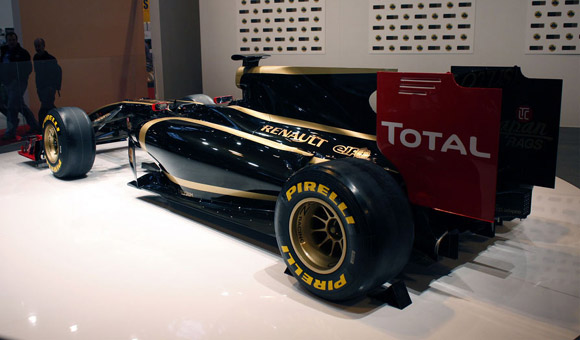 Formula 1 - Renault R30 u bojama Lotusa