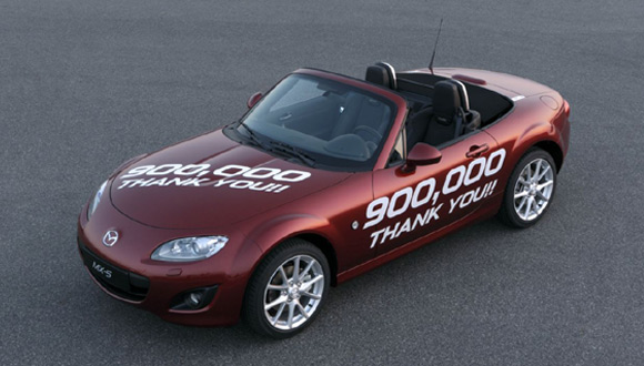 Novi Ginisov rekord: 900.000 proizvedenih Mazdi MX-5!