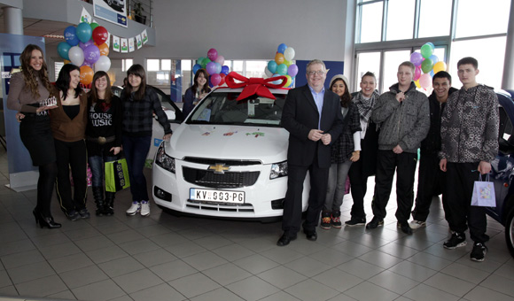 Chevrolet poklonio svoj prvi automobil  SOS Dečijem selu u Kraljevu