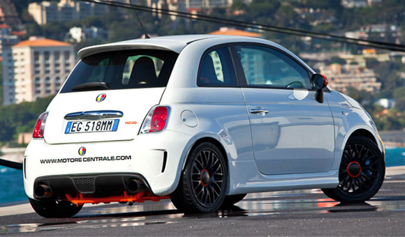 Aznom Abarth 500: 230 KS i motor iznad zadnje osovine