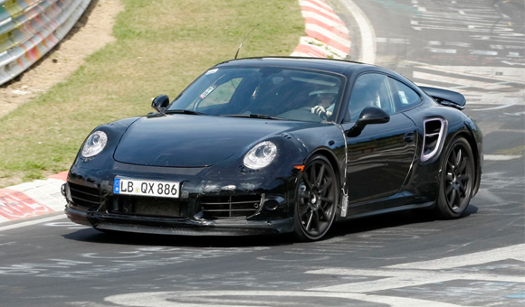 Novi Porsche 911 Turbo: špijunske fotografije