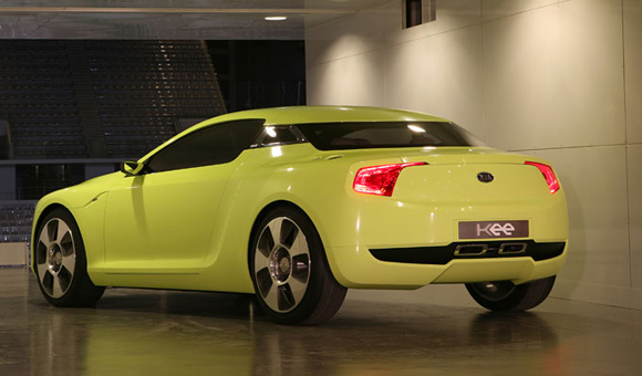 Kia V8: Novi osmocilindarski kupe spreman za Frankfurt
