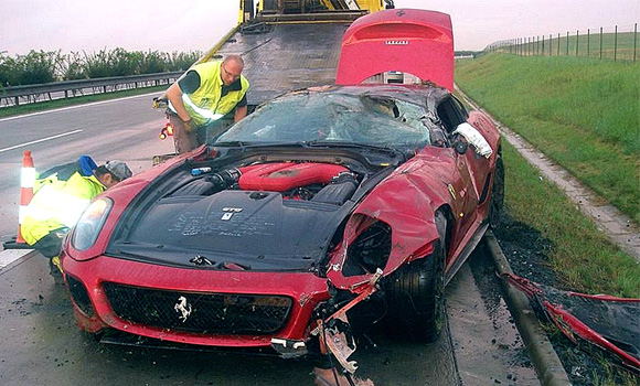 Ferrari 599 GTO uništen na autoputu D11