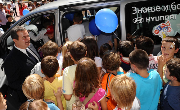 Hyundai Auto Beograd dodelio Hyundai H1 školi Svetozar Miletić