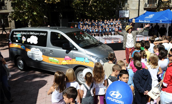 Hyundai Auto Beograd dodelio Hyundai H1 školi Svetozar Miletić