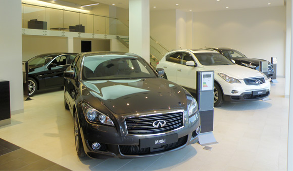 Grand Motors: Infiniti u novom salonu