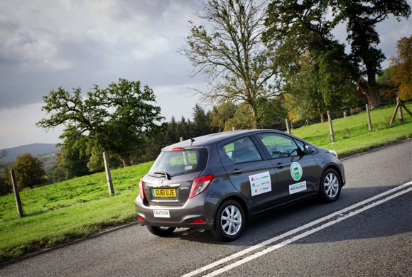 Novi Yaris postigao najnižu potrošnju goriva na maratonu u UK