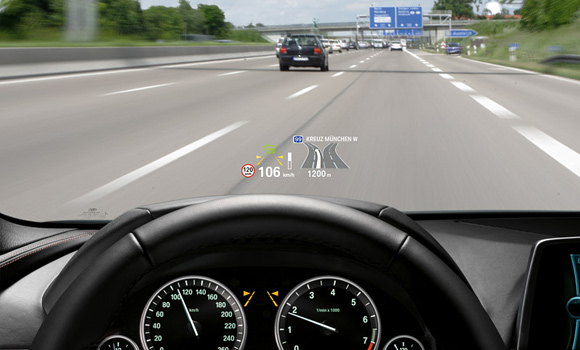 BMW: Novi head-up displej u boji