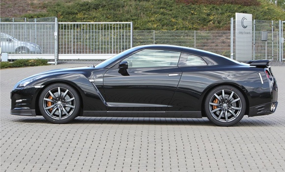 Nissan GT-R (2012)