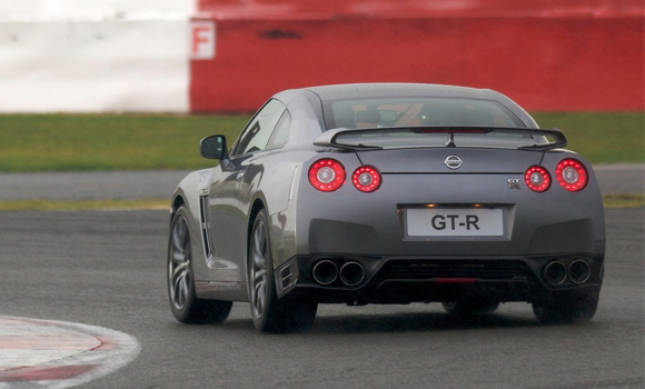 Nissan GT-R (2012)
