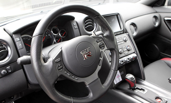 Nissan GT-R (2012)