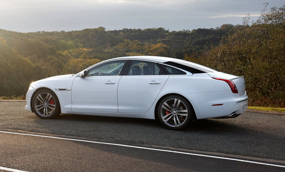 Jaguar XJ Sport Pack i Speed Pack: Više brzine za najveću mačku