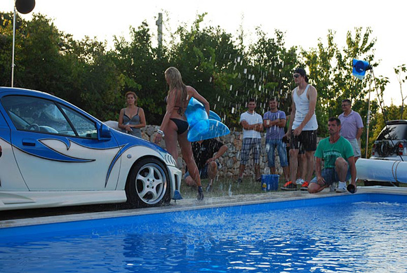 Kako se snimao kalendar Miss Tuning 2012?
