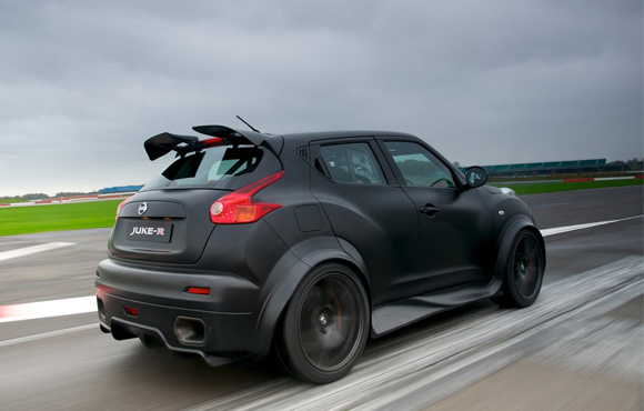 Video: Nissan Juke-R - Shakedown