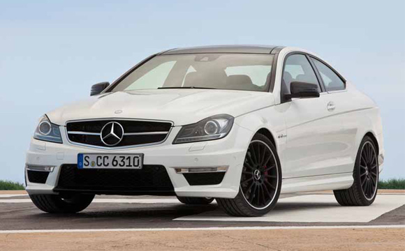 Video: Mercedes-Benz C63 AMG Coupe Black Series na stazi