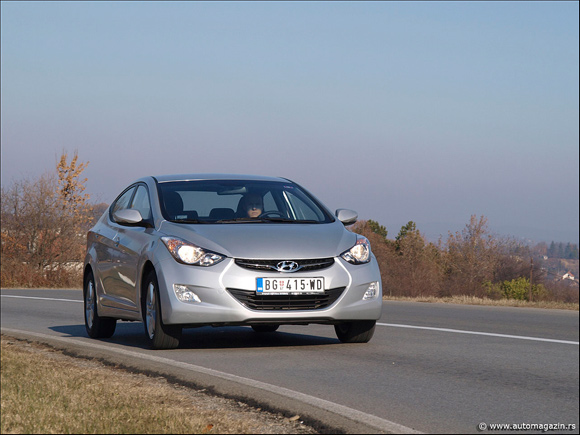 Testirali smo: Hyundai Elantra 1.6 MPI