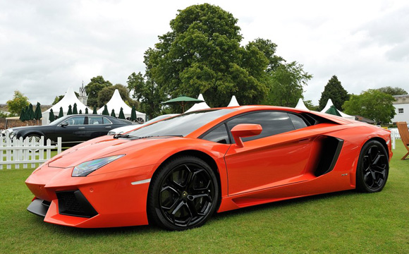 Lamborghini Aventador: 370 km/h na videu