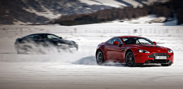 Video: Aston Martin na ledu i snegu