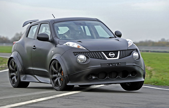 Nissan Juke-R: Iz mesta do 100 km/h za 3,7 s!