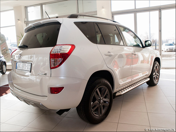 Toyota RAV4 White Edition od 29.850 evra*