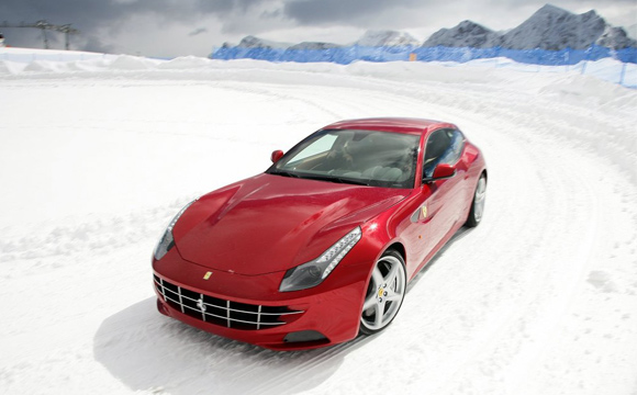 Video: Fifth Gear testira Ferrari FF