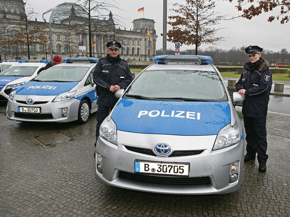 Policija u Nemačkoj kupila hibridne i električne automobile