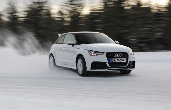Video: Audi A1 quattro na ledu