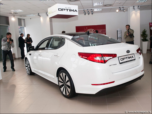 Kia Optima i Kia Rio Sport Sedan stigli u Srbiju, cene poznate + FOTO