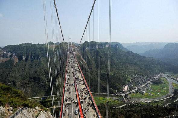 Kinezi u saobraćaj pustili najviši viseći most na svetu