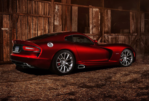 SRT Viper na videu